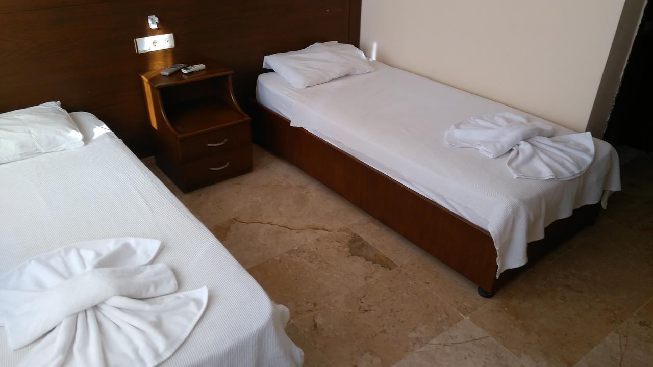 Las Palmeras Hotel Çamyuva エクステリア 写真